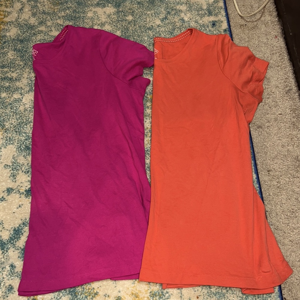 🔅2 St. John’s bay short sleeve tees size XL darker fuchsia and nice orange